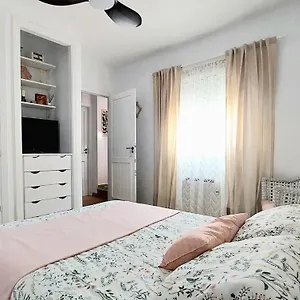 https://casa-damelia.1costadelsol.com