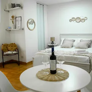 Apartment Shabby Studio- Ai Fori Imperiali, Rome