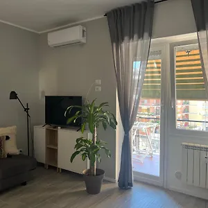 Apartment Tiburtina Flam, Rome